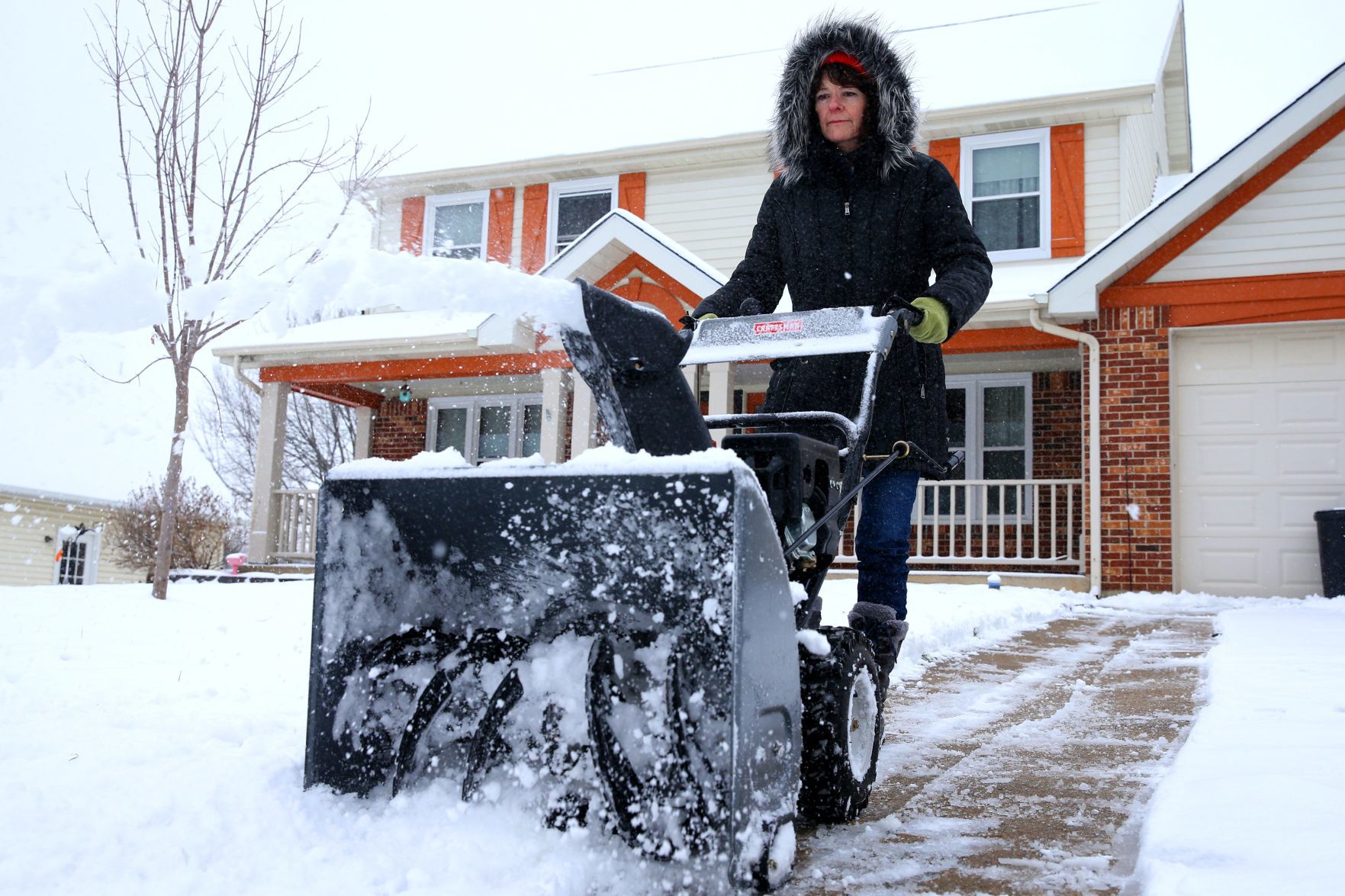 Afternoon snowfall blankets Sunday's blanket